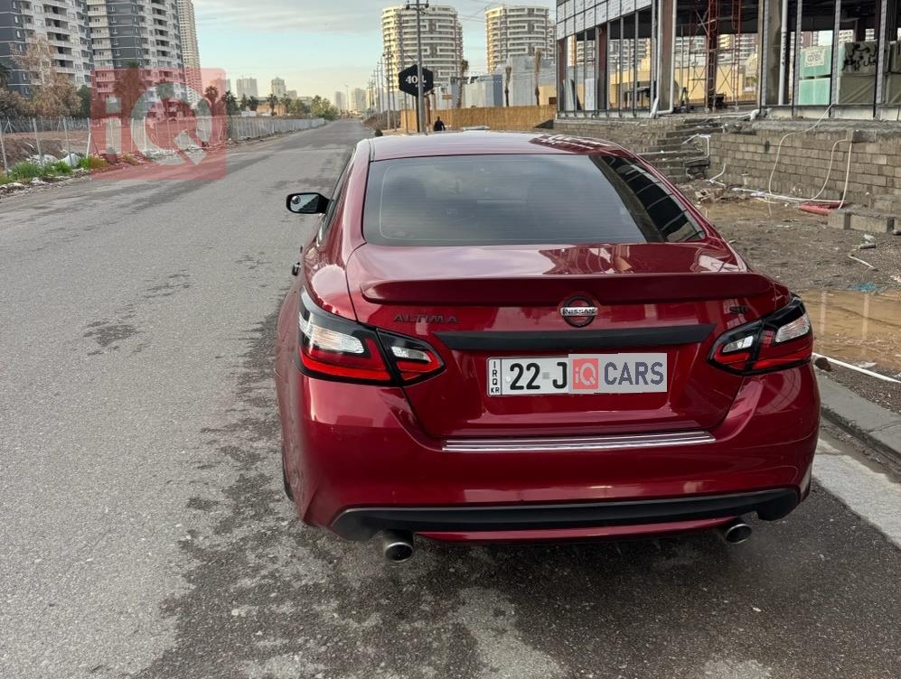 نيسان ألتيما